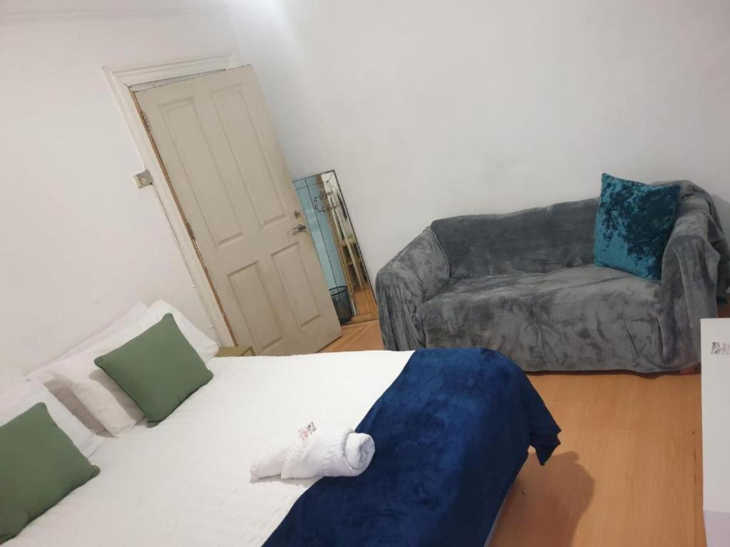 Guest House Balham, South London Spacious, Lambert, 6 Rooms Available Room photo
