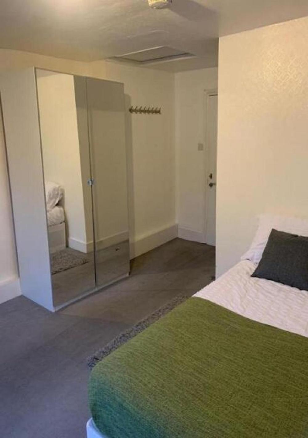 Guest House Balham, South London Spacious, Lambert, 6 Rooms Available Room photo